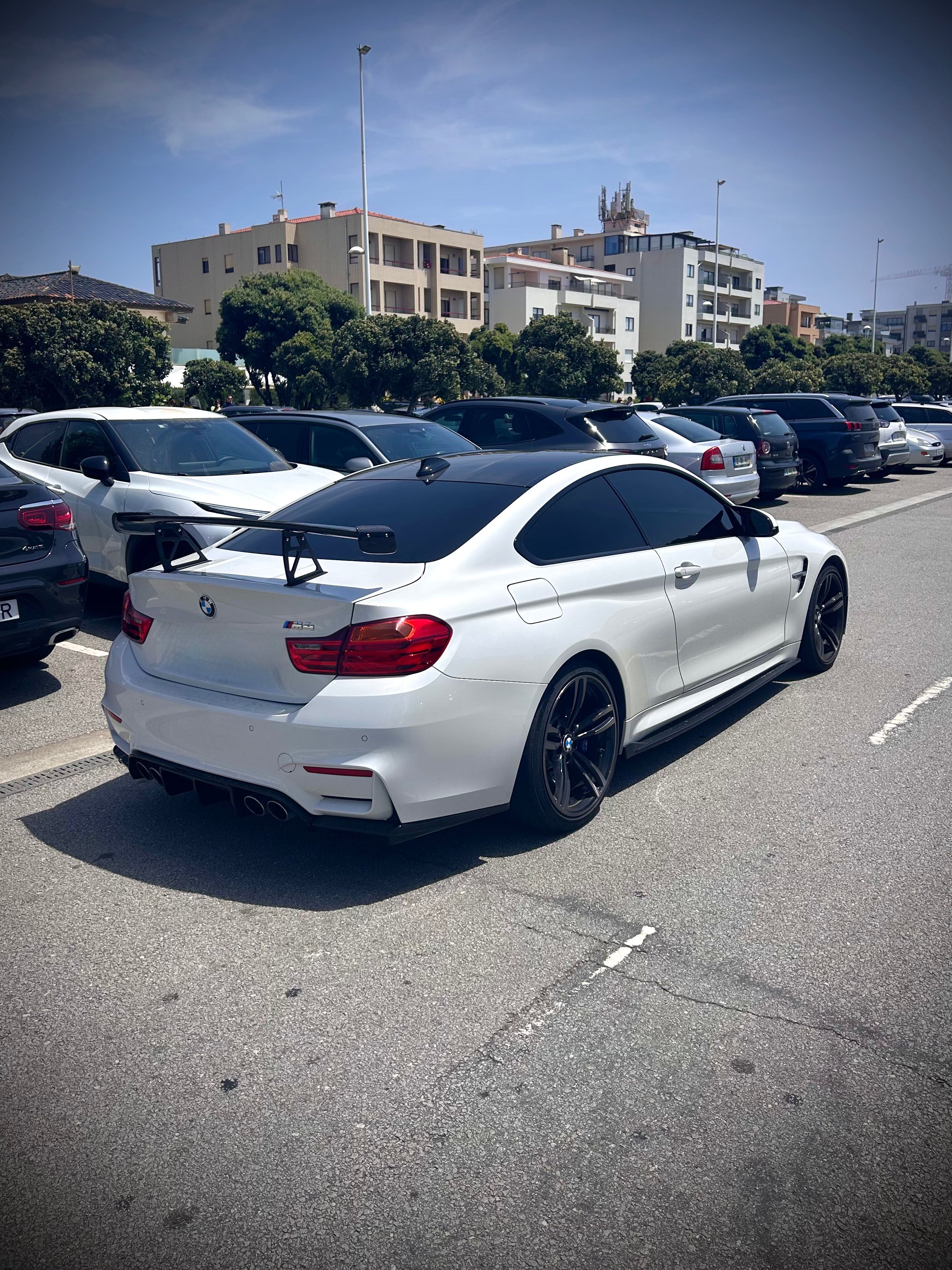 Silhueta BMW M4 F82