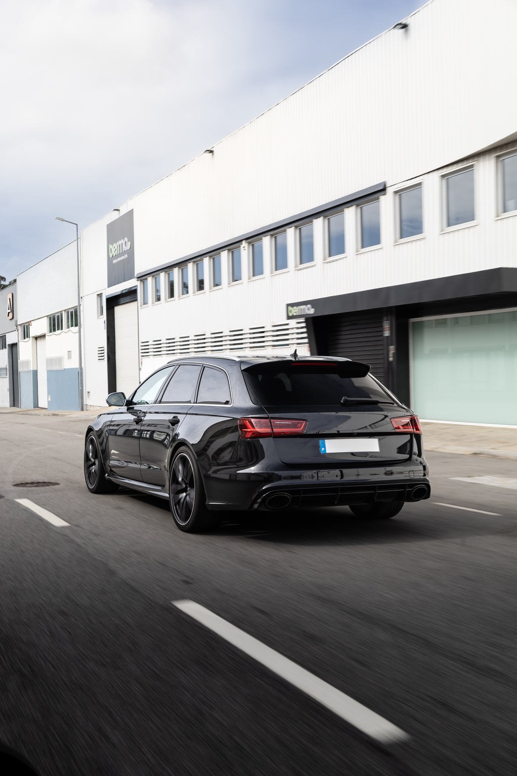 Audi RS6 Keychain